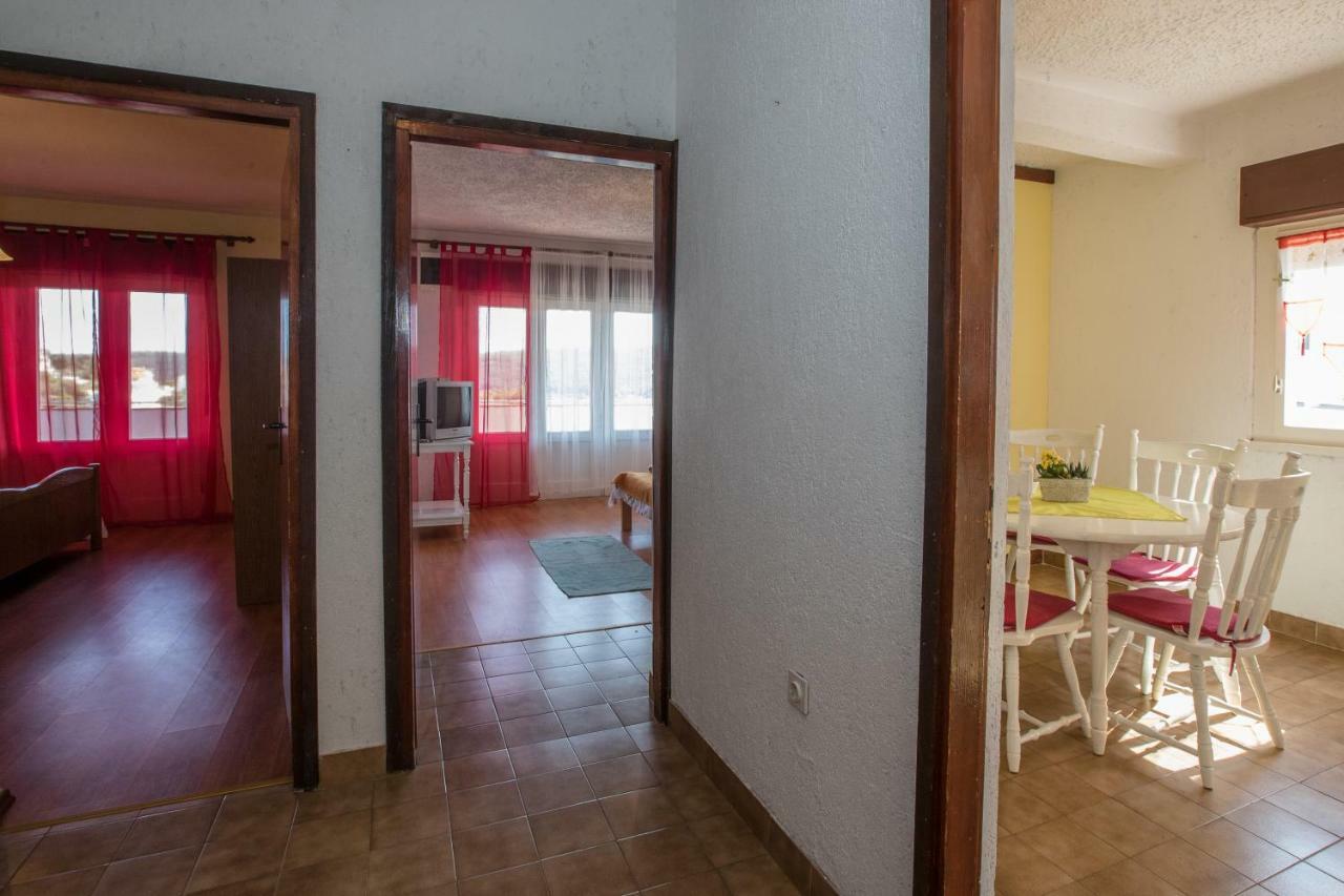 Apartments Renata Kampor Exterior photo